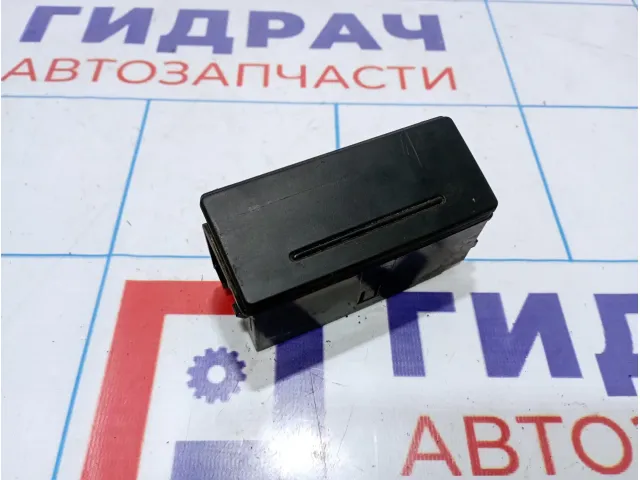 Пепельница задняя правая Audi Q7 (4L) 4B0857406B