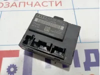 Блок комфорта задний левый Audi Q7 (4L) 4L0959795B