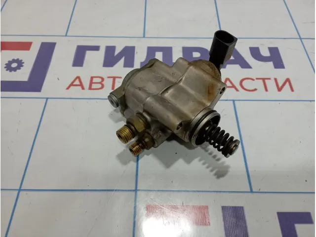 Насос (ТНВД) бензиновый левый Audi Q7 (4L) 079127025C