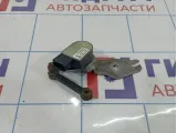 Датчик регулировки дорожного просвета левый Audi Q7 (4L) 7L0616213D