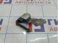 Датчик регулировки дорожного просвета левый Audi Q7 (4L) 7L0616213D