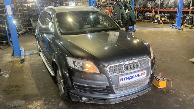 Audi Q7 (4L)