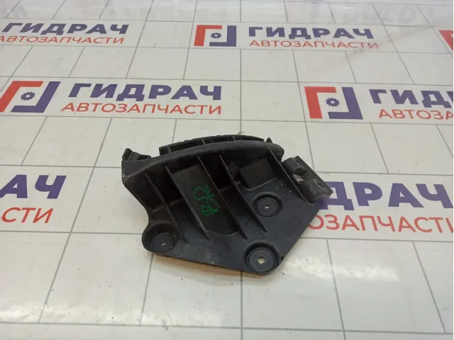Направляющая заднего бампера правая Audi A3 (8P) 8P4807394A