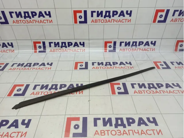 Молдинг лобового стекла правый Audi A3 (8P) 8P0854328B