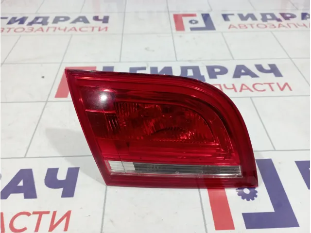 Фонарь задний внутренний левый Audi A3 (8P) 8P4945093D
