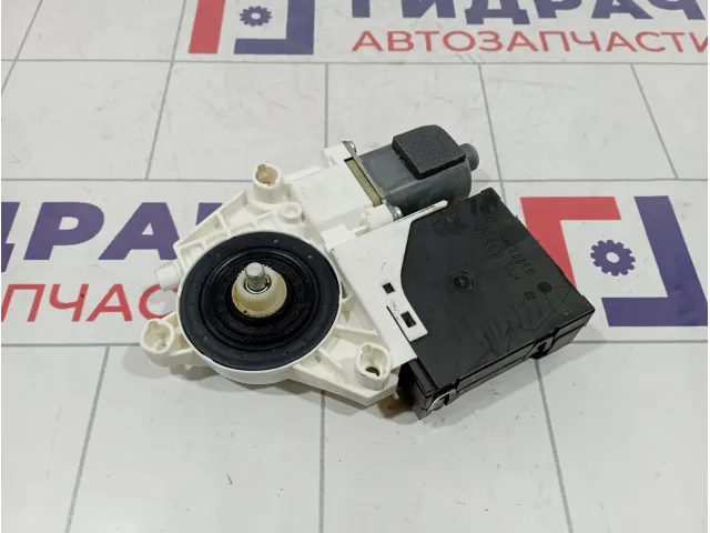 Моторчик стеклоподъемника передний левый Audi A3 (8P) 8P0959801Q