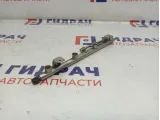 Рейка топливная Audi A4 06B133317AF.
