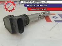 Катушка зажигания Audi A4 06A905115D.