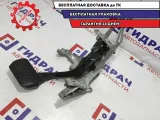 Педаль тормоза Audi A4 8E1723140.