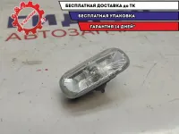 Повторитель на крыло Audi A4 8E0949127.