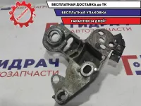 Кронштейн опоры двигателя правый Audi A4 8E0199352F.