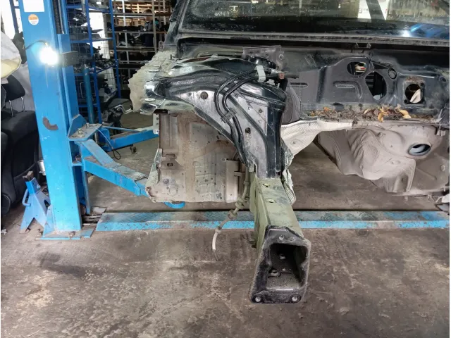 Лонжерон передний правый Audi A4