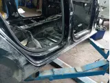 Порог со стойкой правый Audi A4