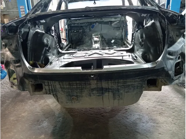 Панель задняя Audi A4