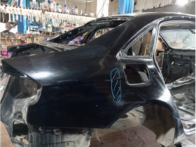 Крыло заднее правое Audi A4