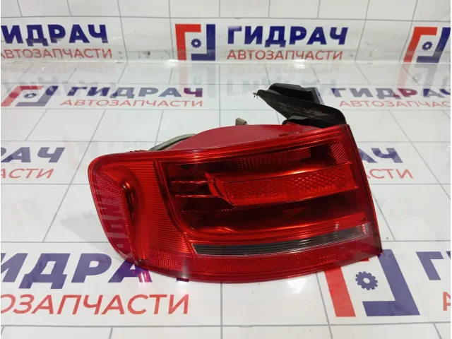 Фонарь задний наружный Audi A4 8K5945095D