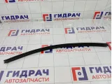 Уплотнитель стекла передний правый Audi A4 8K0837480C