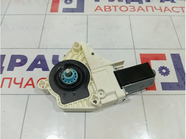 Моторчик стеклоподъемника передний правый Audi A4 8T0959802B