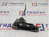 Ручка двери наружная задняя левая Audi A4