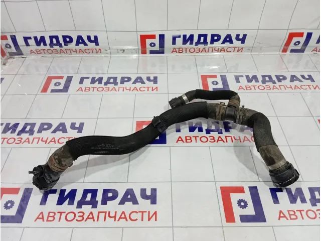 Патрубок радиатора Audi A4 8K0121055N
