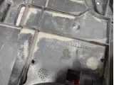 Кронштейн фар правый Audi A4 1301073034