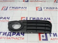 Решетка в бампер левая Audi A4 8K0807681A