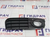 Решетка в бампер правая Audi A4 8K0807682A