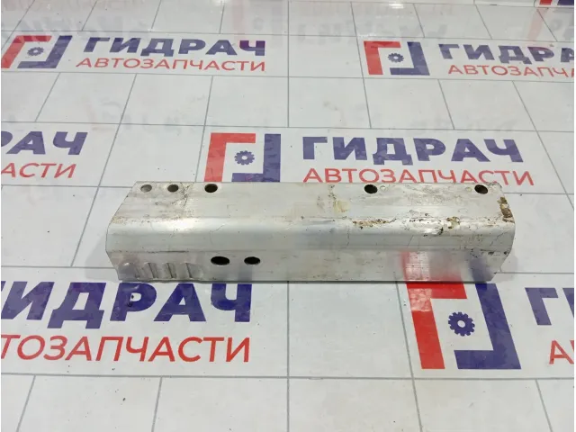 Кронштейн усилителя бампера задний правый Audi A4 8K0807332A