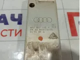 Кронштейн усилителя бампера задний правый Audi A4 8K0807332A