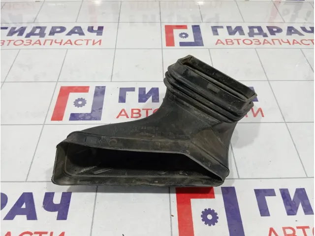 Воздухозаборник Audi A4 8R0129739A