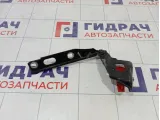 Петля капота Audi A4 8K0823302D