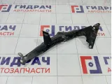 Кронштейн крепления крыла левый Audi A4 8K0821135C