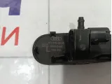 Форсунка омывателя лобового стекла левая Audi A4 8T0955987B