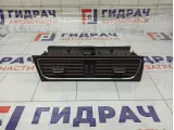 Дефлектор воздушный в торпедо центральный Audi A4 8T1820951CWVF