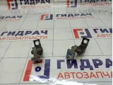 Петли двери задней правой Audi A4