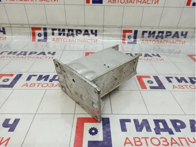 Кронштейн усилителя переднего бампера правый Audi A4 8K0807134D