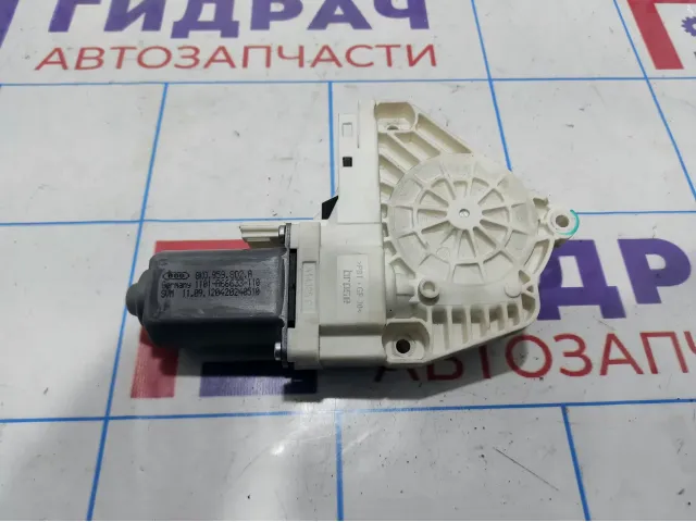 Моторчик стеклоподъемника передний правый Audi A4 (B8) 8T0959802B