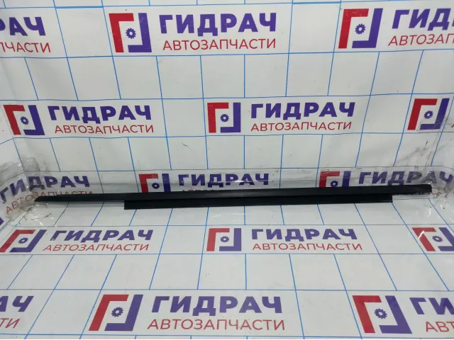 Накладка стекла переднего левого Audi A4 (B8) 8K0837477F