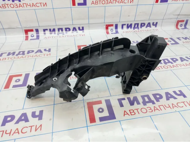 Кронштейн фары правый Audi A4 (B8) 8K0805608B