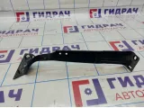 Кронштейн крепления крыла правый Audi A4 (B8) 8K0821136A