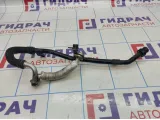 Трубка охлаждающей жидкости металлическая Audi A4 (B8) 06L121085K