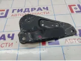 Кронштейн задней балки правый Audi A4 (B8) 8K0505220F