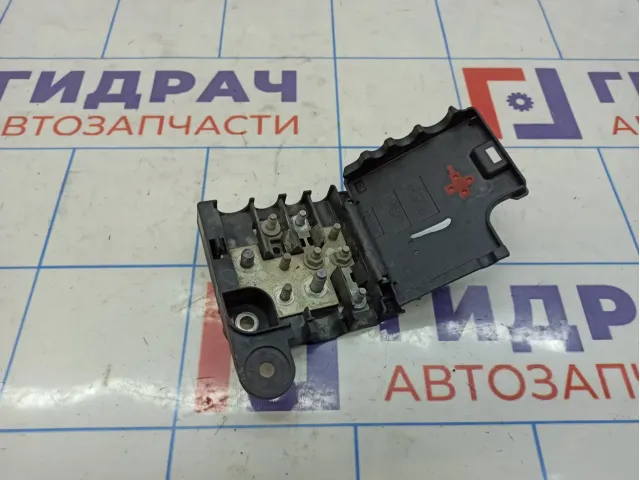 Клемма аккумулятора плюс Audi A4 (B8) 8K0937517B