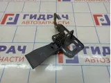 Крючок капота Audi A4 (B8) 8T0823480