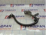 Петля крышки багажника левая Audi A4 (B8) 8K5827301AA
