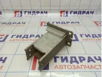 Кронштейн усилителя переднего бампера левый Audi A4 (B8) 8K0807133