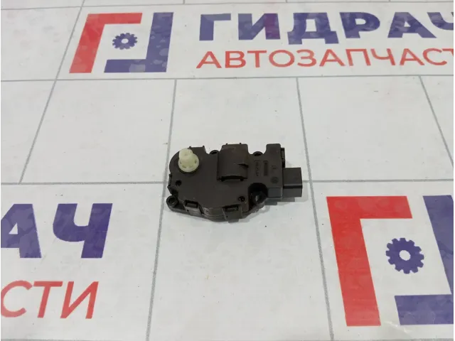 Моторчик заслонки отопителя (печки) Audi A5