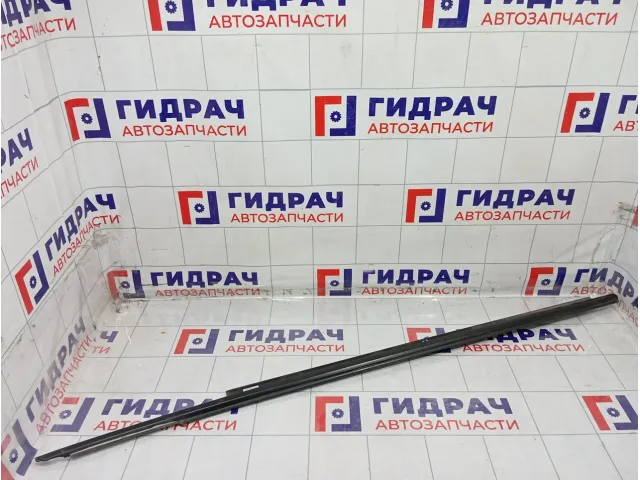 Накладка стекла переднего правого Audi A5 8T0853284C2ZZ
