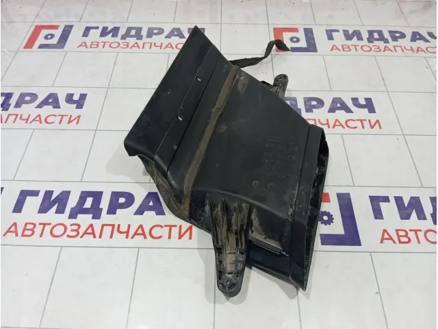 Воздухозаборник Audi A5 8K0129618A