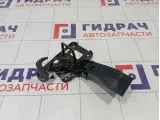 Крючок капота Audi A5 8T0823480